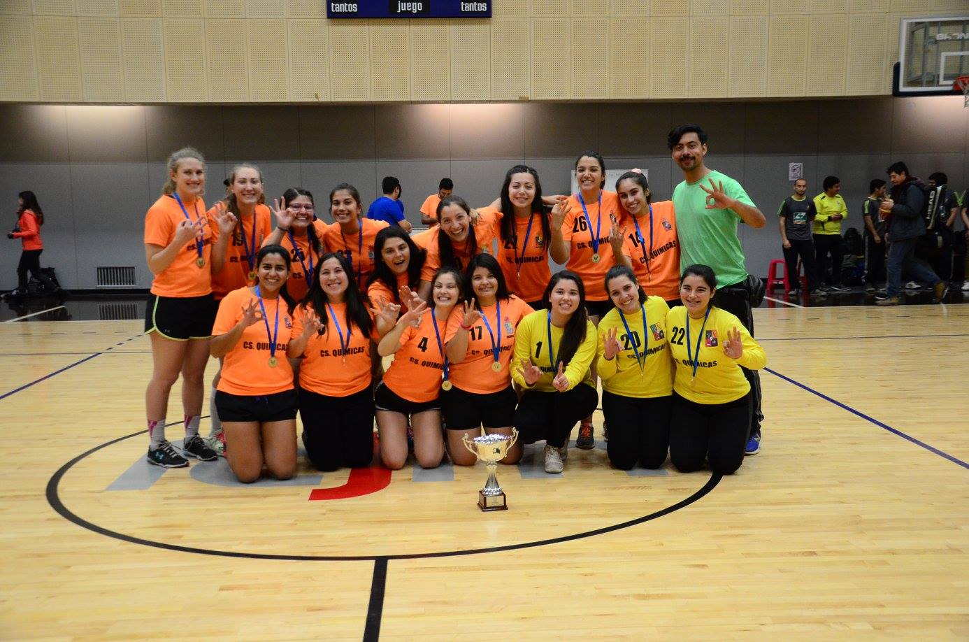 Balonmano mujeres: Ciencias Químicas derrotó a Derecho y se consagró tricampeón de los JOE 2017