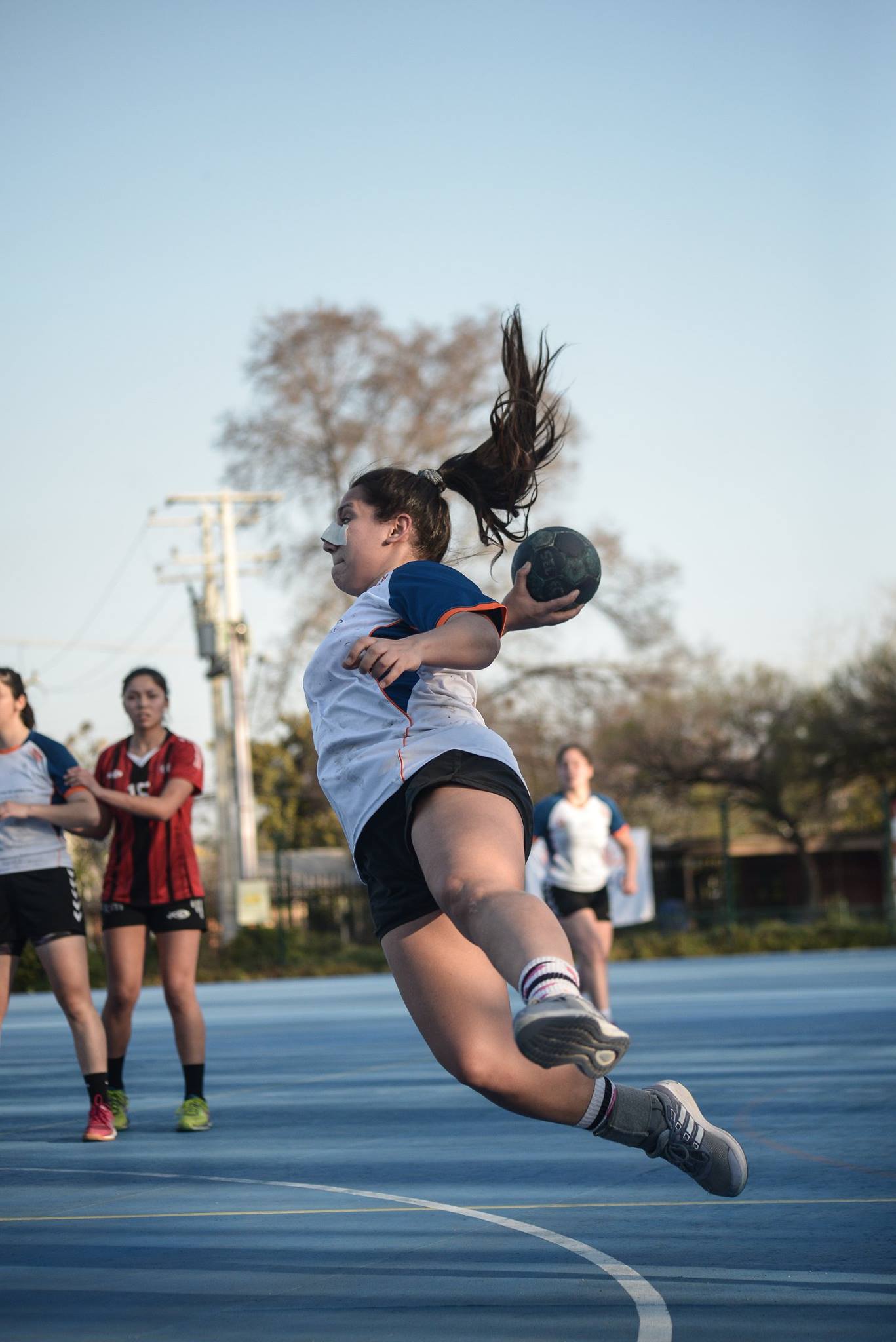 JOE 2018: Ciencias Químicas y Derecho a la final de balonmano mujeres