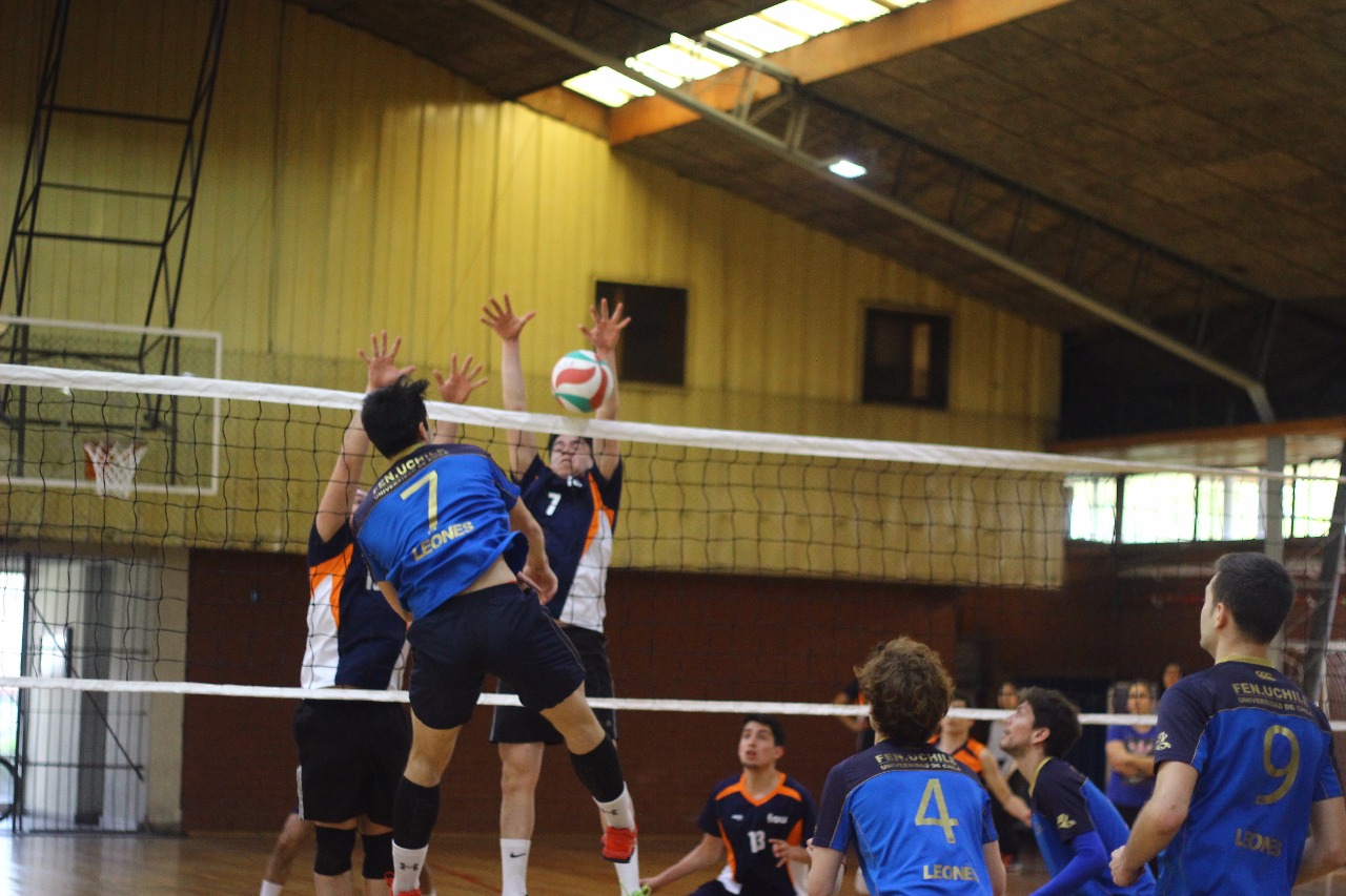 JOE 2018: Medicina lo da vuelta y FEN sueña en grande en vóleibol hombres