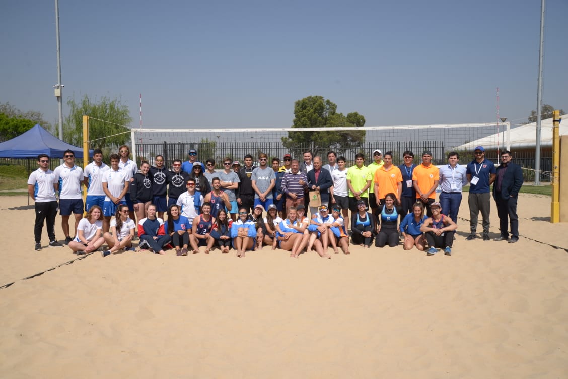Inicia Campeonato Nacional Universitario de Vóleibol Playa 2019 organizado por la U. de Chile.