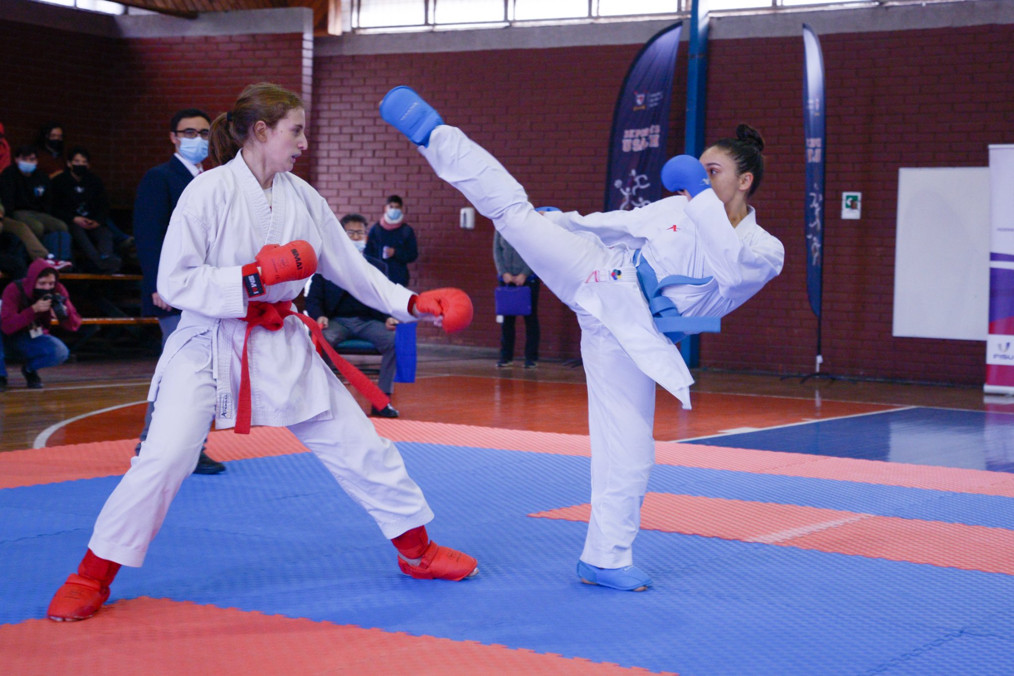 La selección de Karate de la U obtuvo 15 medallas en el primer torneo de Karate FENAUDE RM