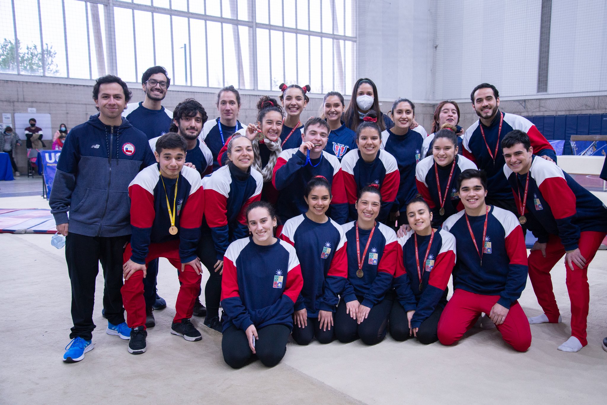 Gimnastas de la Universidad de Chile tuvieron una destacada participación en torneo regional