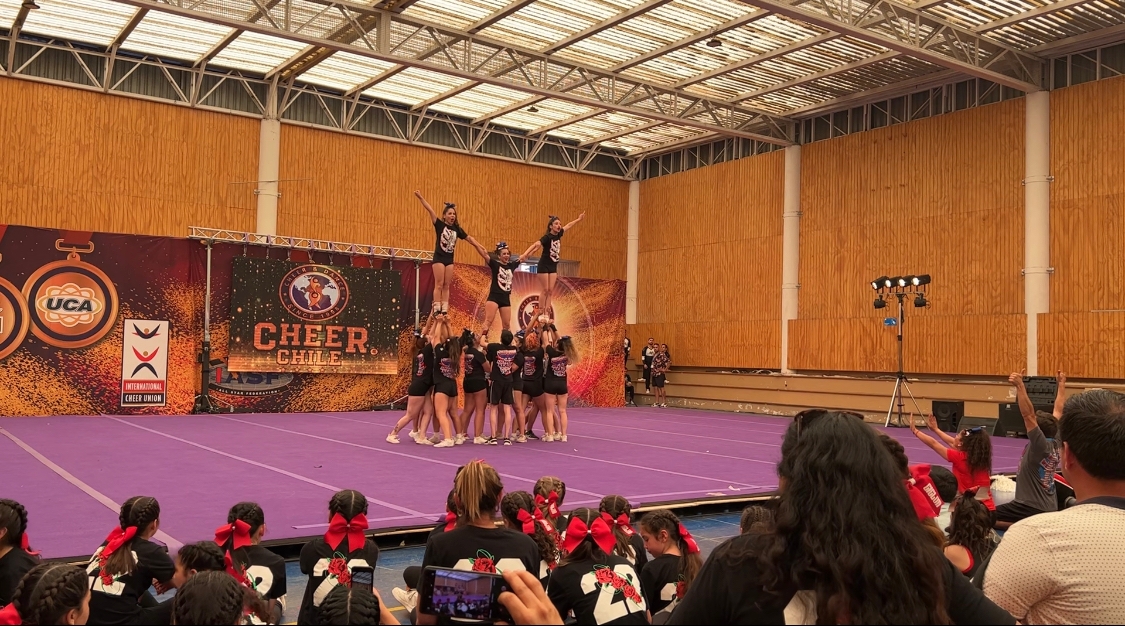 Universidad de Chile consiguió el 2° lugar en torneo nacional de cheerleading
