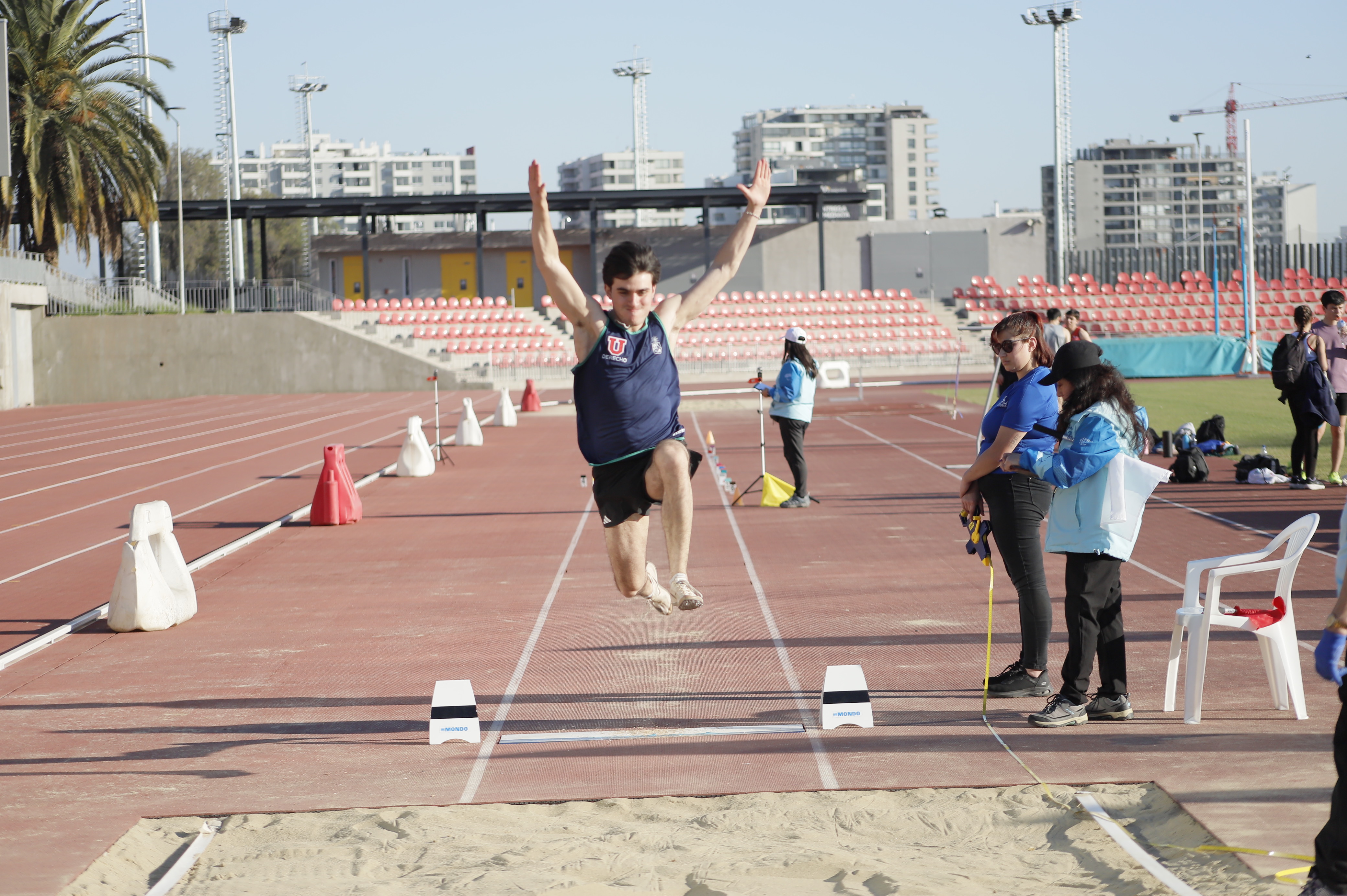 FCFM se alza como campeona en los JOE de Atletismo