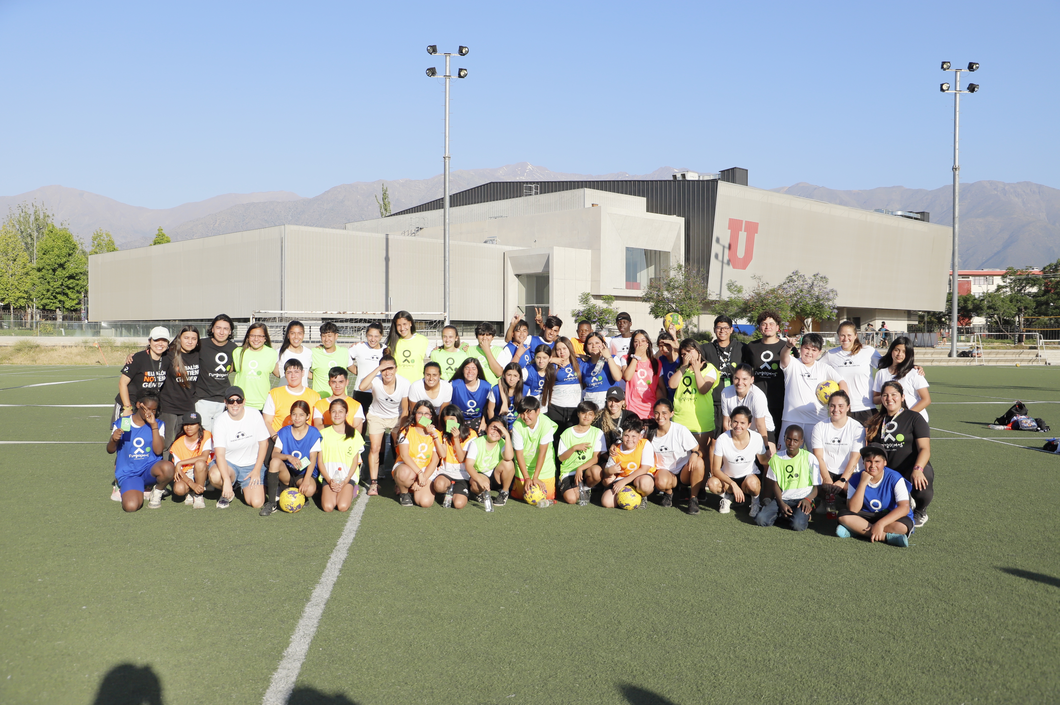 “Sueño en la Cancha”: clínica de fútbol reunió a niñas y niños en el Campo Deportivo JGM