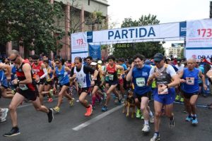 Universidad de Chile realizó su 5ª Corrida Aniversario Universidad de Chile realizó su 5ª Corrida Aniversario