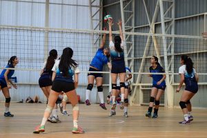 Vóleibol mujeres JOE 2016: Economía y Negocios e Ingeniería marchan invictos