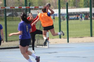 En balonmano mujeres nuevamente Ciencias Químicas y Medicina definen el primer lugar