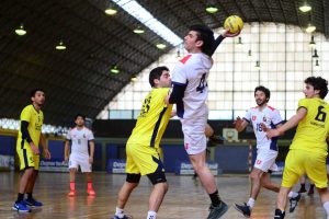 U. de Chile inicia con un triunfo el Nacional Fenaude de Balonmano