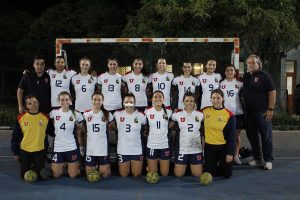 Selección de balonmano mujeres vence a UNAB en inicio de campeonato Fenaude