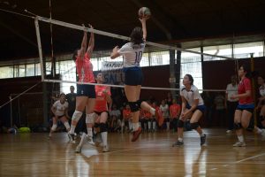 JOE 2017: Ingeniería, Medicina, Campus Sur y FEN se quedaron con los primeros triunfos en vóleibol mujeres JOE 2017: Ingeniería, Medicina, Campus Sur y FEN se quedaron con los primeros triunfos en vóleibol mujeres