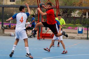Balonmano hombres: con reñidos partidos se cerró la fase de grupos en los JOE Balonmano hombres: con reñidos partidos se cerró la fase de grupos en los JOE