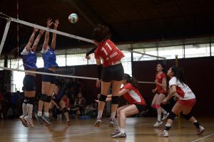 Vóleibol mujeres: Ingeniería y Medicina pelearon hasta el final en la segunda fecha de los JOE