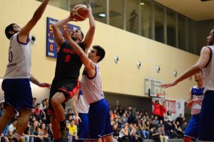 Básquetbol hombres: FCFM y Derecho se inscriben en la gran final de los JOE
