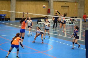Selecciones de vóleibol de la Universidad de Chile corrieron dispar suerte frente a USACH en LDES Selecciones de vóleibol de la Universidad de Chile corrieron dispar suerte frente a USACH en LDES