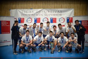 ¡Campeones!: Selección de vóleibol hombres supera 3-0 a UNAB en la final metropolitana de LDES ¡Campeones!: Selección de vóleibol hombres supera 3-0 a UNAB en la final metropolitana de LDES