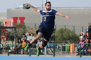 JOE 2018: FCFM y FEN clasificaron líderes de sus grupos en balonmano hombres