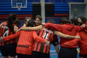 JOE 2018: Ingeniería y JGM firman pasajes a la final de básquetbol mujeres