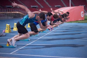Facultad de Economía y Negocios e Ingeniería lideraron 1° TIF de Atletismo