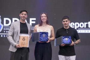 Universidad de Chile celebra los logros deportivos del año en la Noche del Deporte Azul 2025