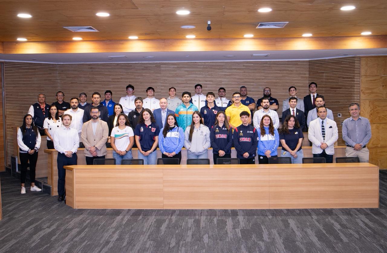 U. de Chile participó en el lanzamiento de competencias FENAUDE RM 2026